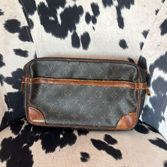 Louis Vuitton Monogram Compiegne 28 Clutch - Picture 15 of 16